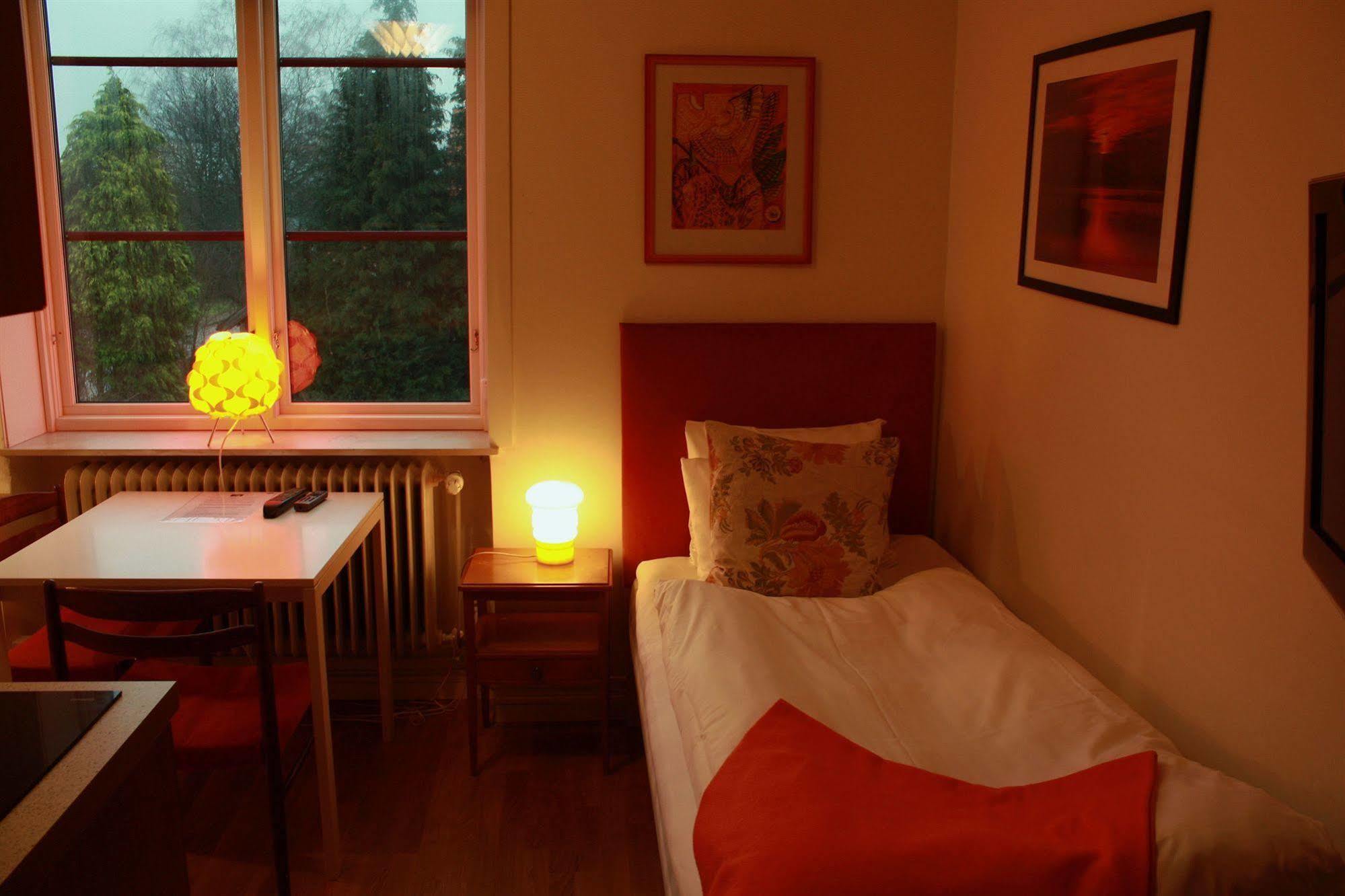 Design Hostel Mia Хельсингборг Экстерьер фото